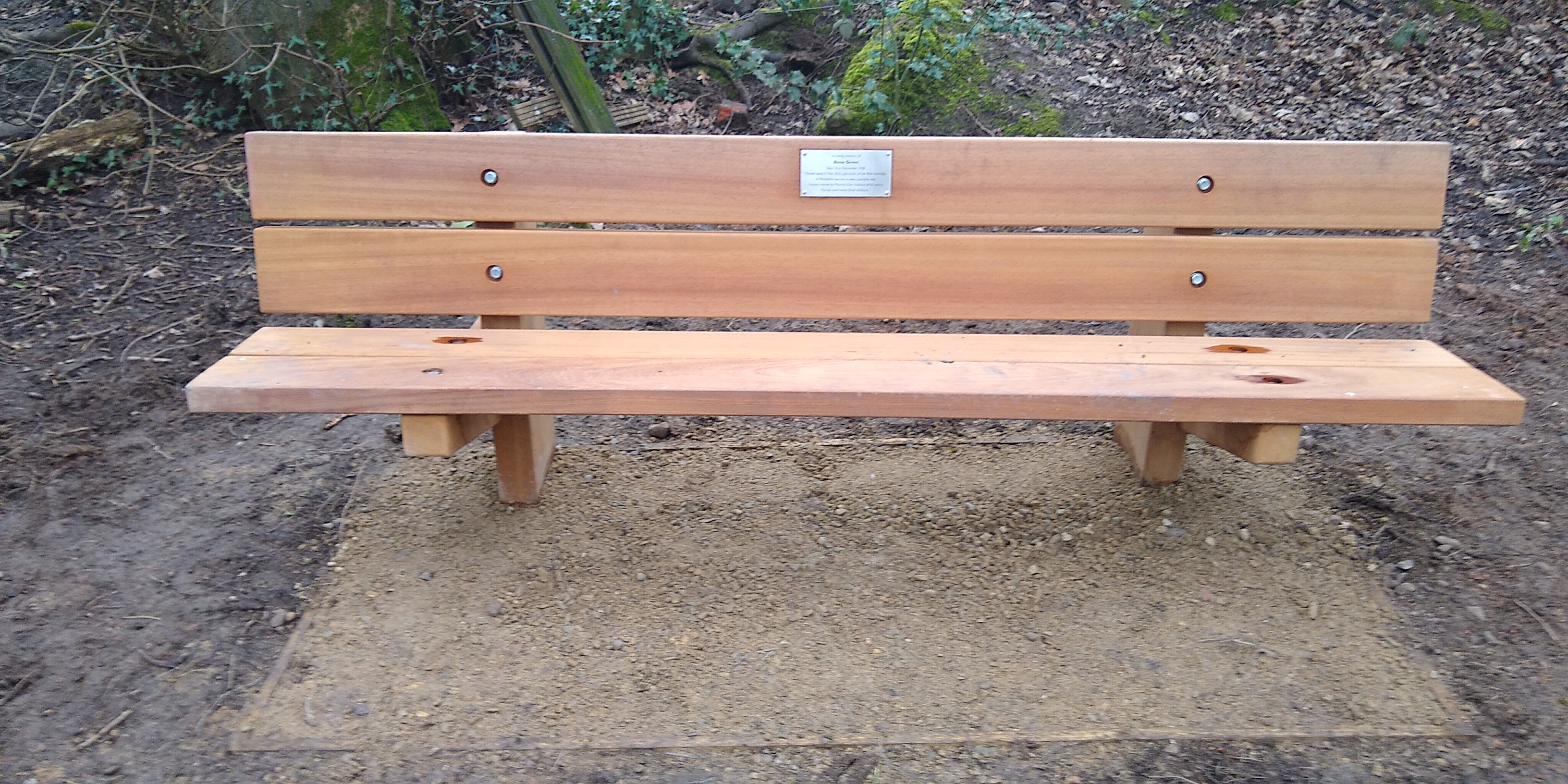 Memorial bench